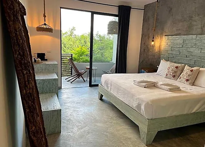Hotel Little Gem La Veleta 4*