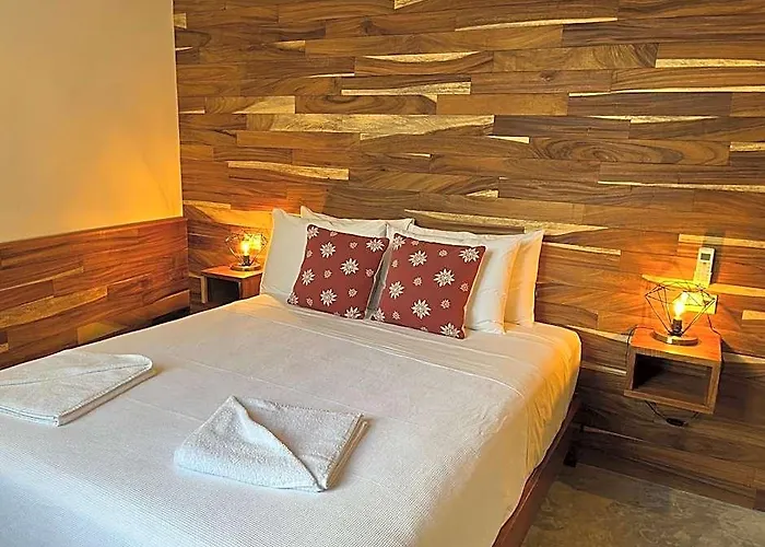 Hotel Little Gem La Veleta 4*