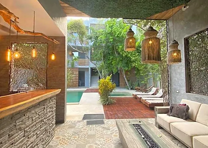 Hotel Little Gem La Veleta 4*